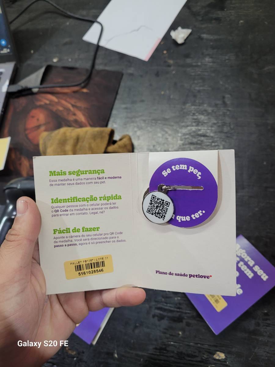 Medalha de identificação para pets com QR Code