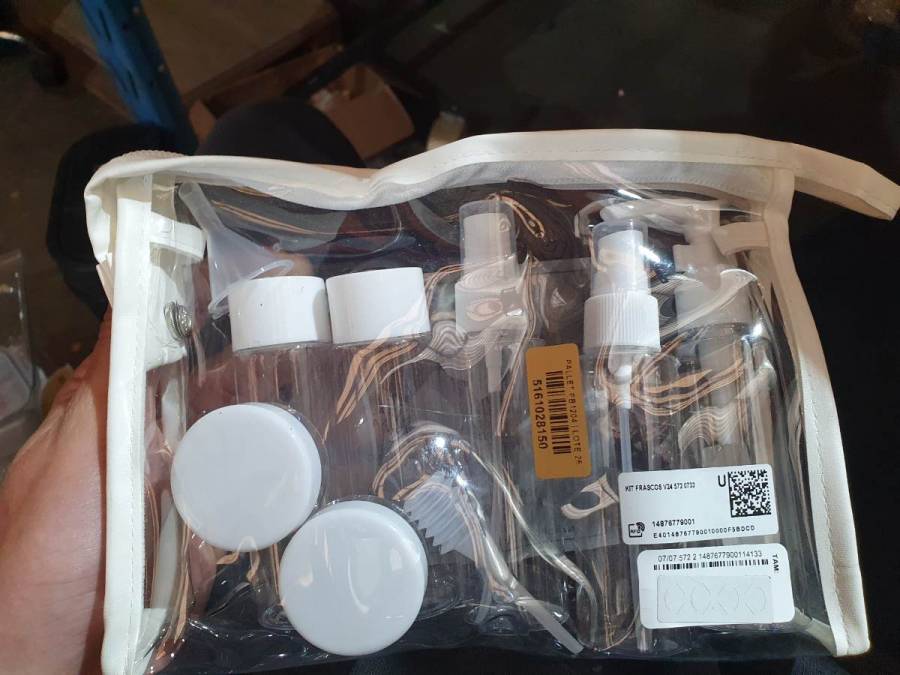 Kit frascos plásticos com acessórios para viagem