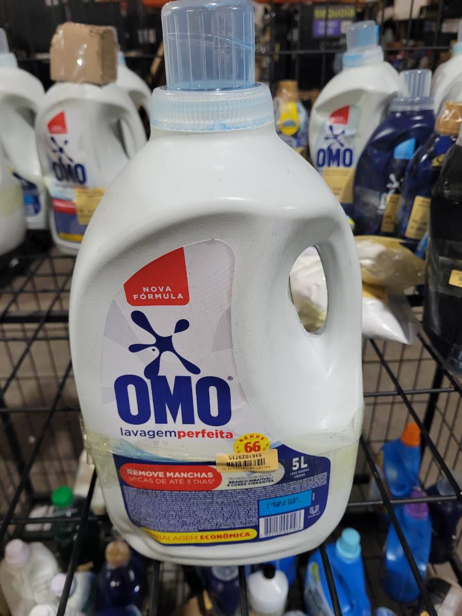 Detergente líquido OMO lavagem perfeita