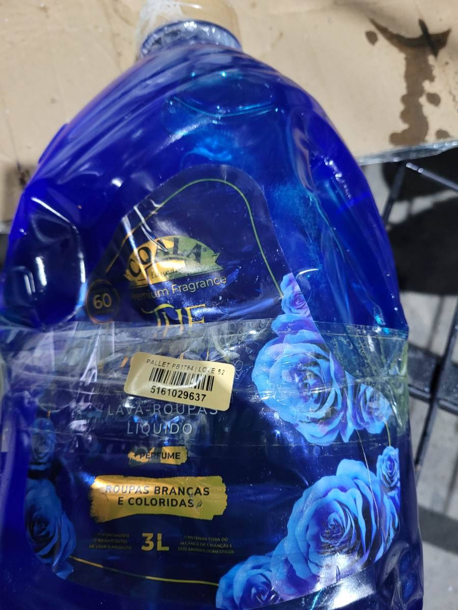 Lava-roupas líquido perfumado para roupas brancas e coloridas