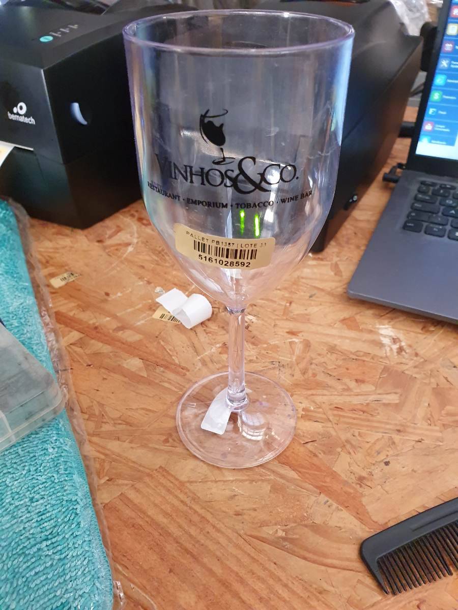 Taça de vinho de vidro