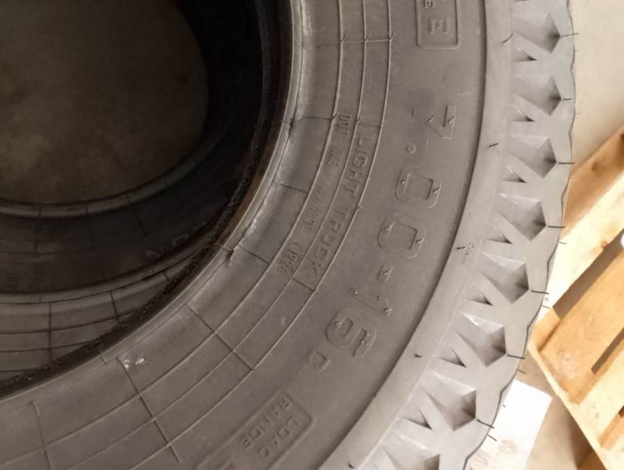 Pneu para caminhão