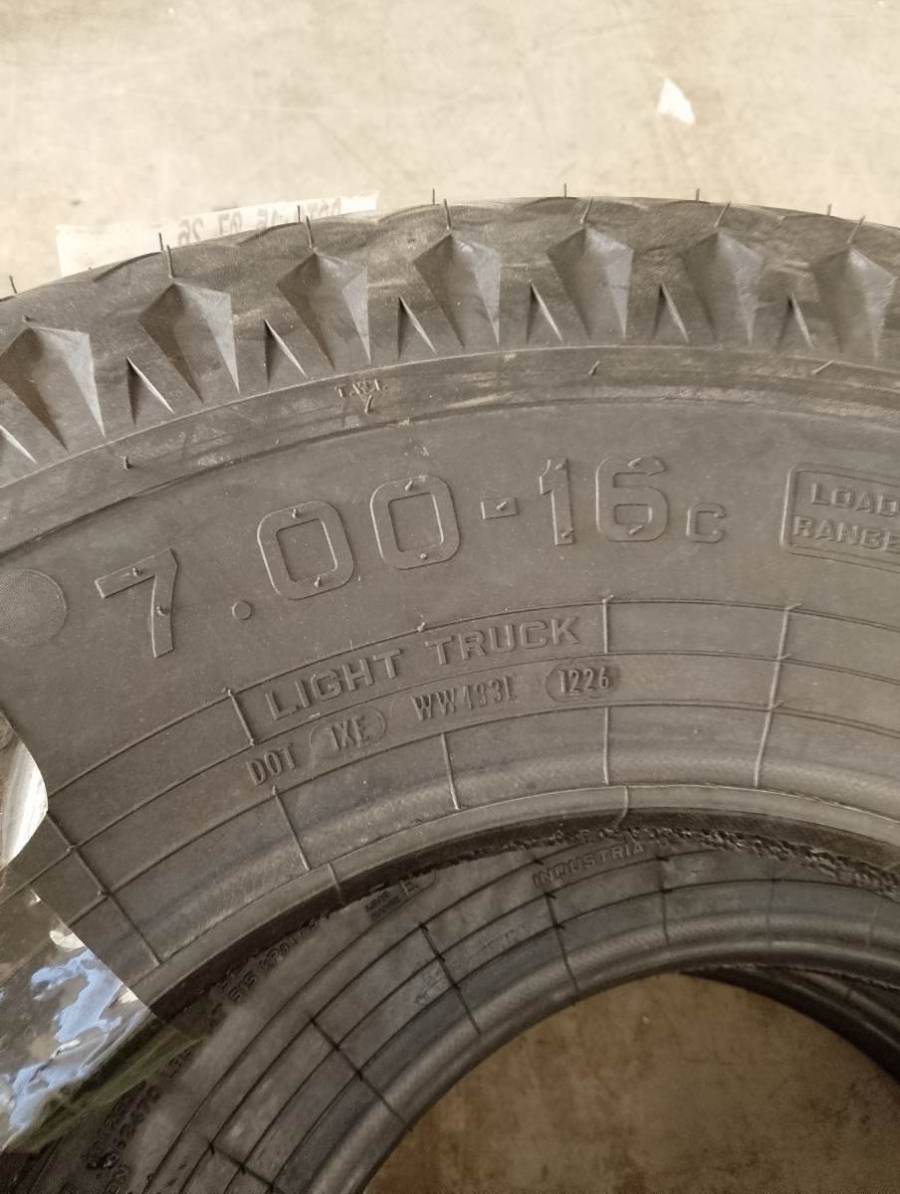 Pneu 7.00-16c para caminhão leve