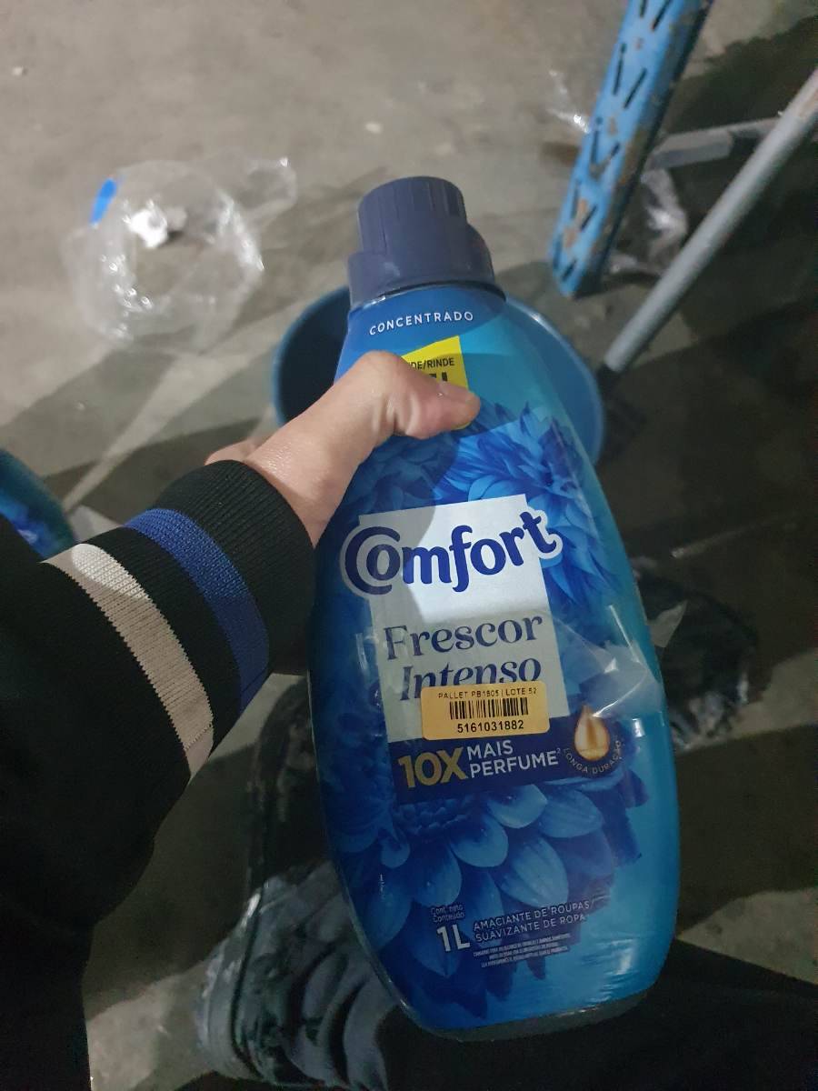 Amaciante de roupas Comfort Frescor Intenso