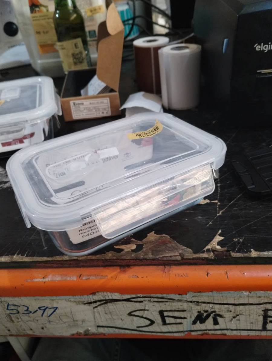 Recipiente plástico com tampa