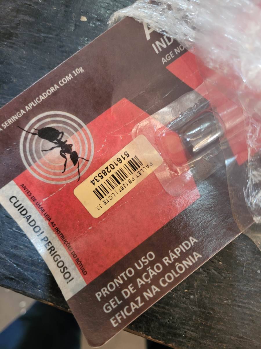 Gel de ação rápida para controle de formigas