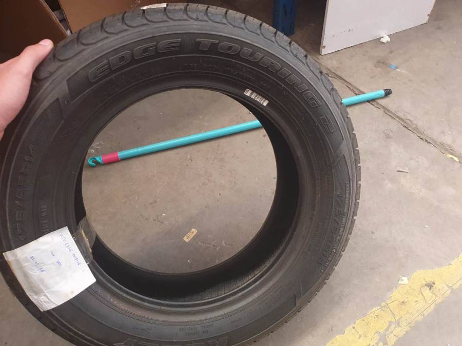 Pneu automotivo
