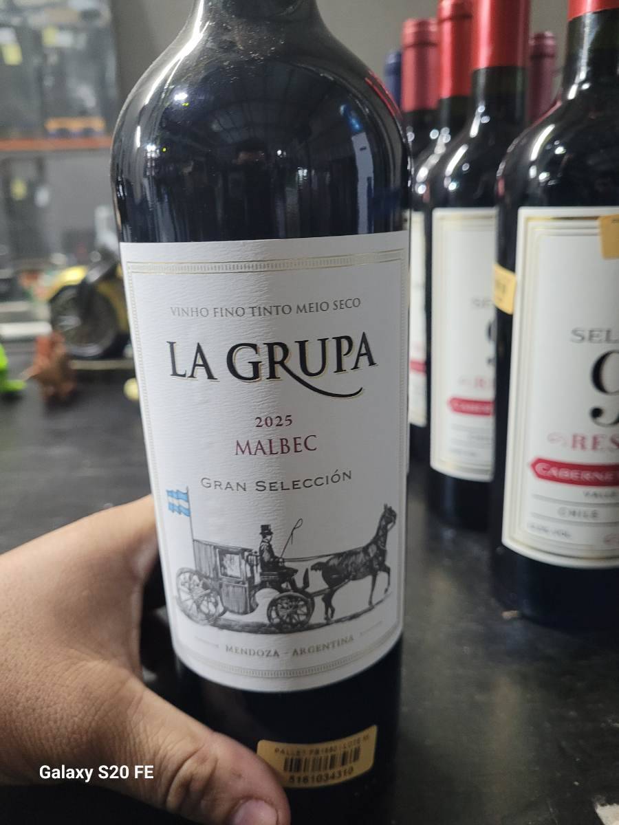Vinho fino tinto meio seco La Grupa Malbec 2025 Gran Selección