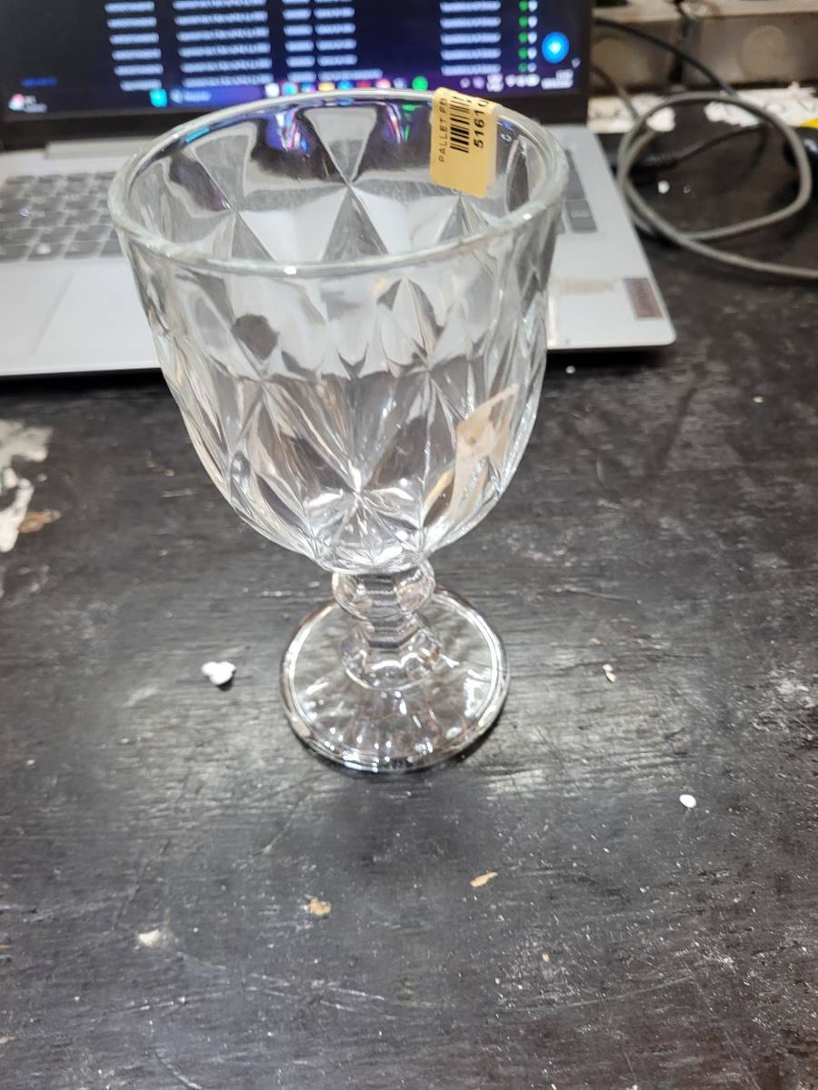 Taça de vidro para vinho ou suco