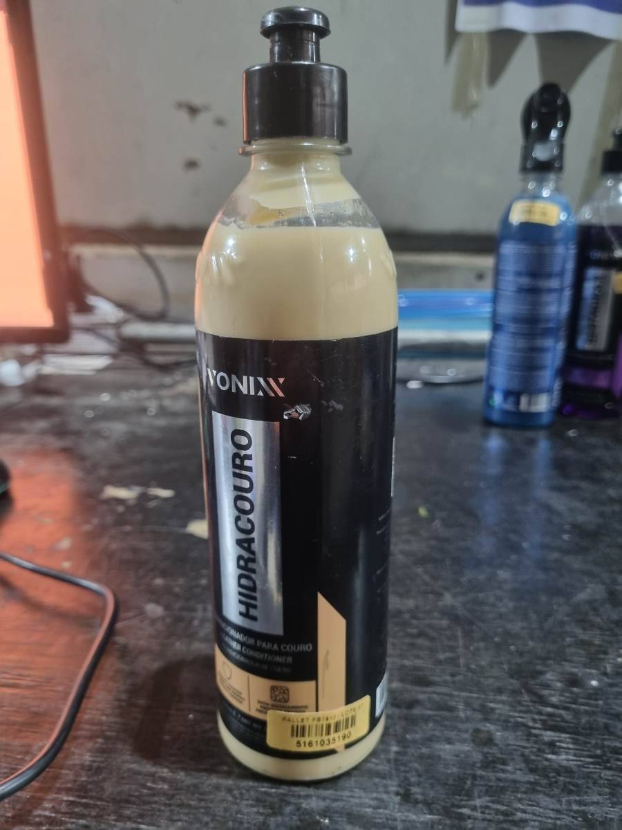 Hidratador para couro