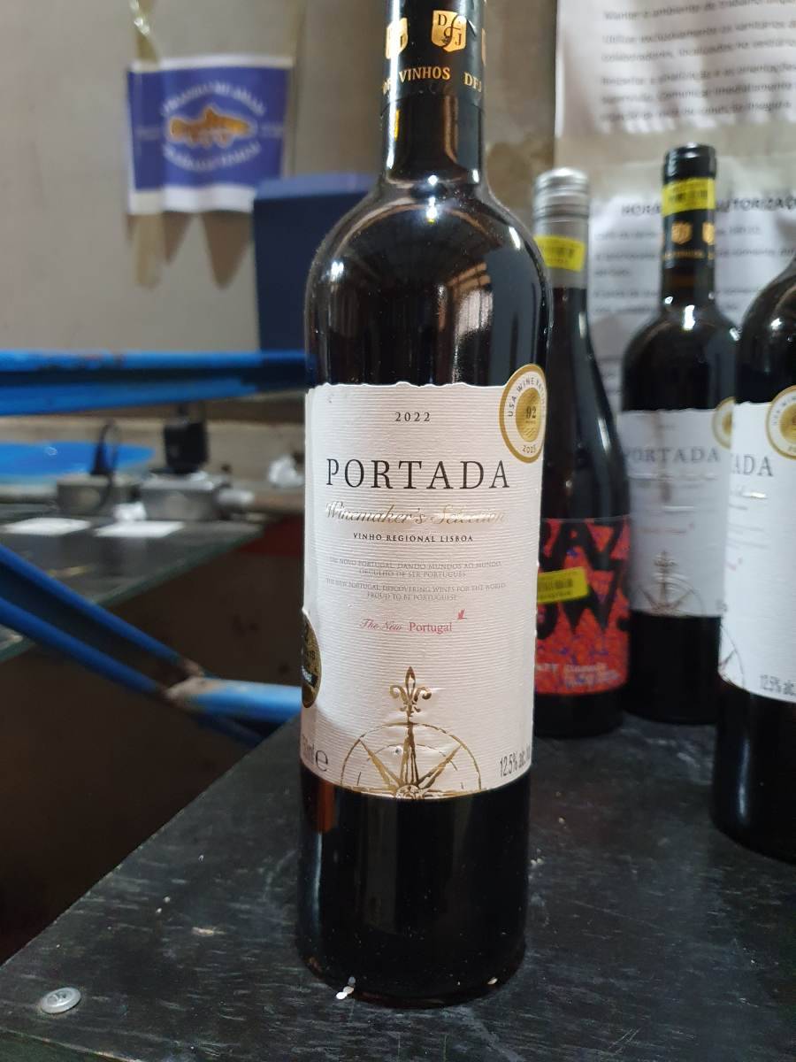 Vinho Tinto Meio Seco Portada 2022