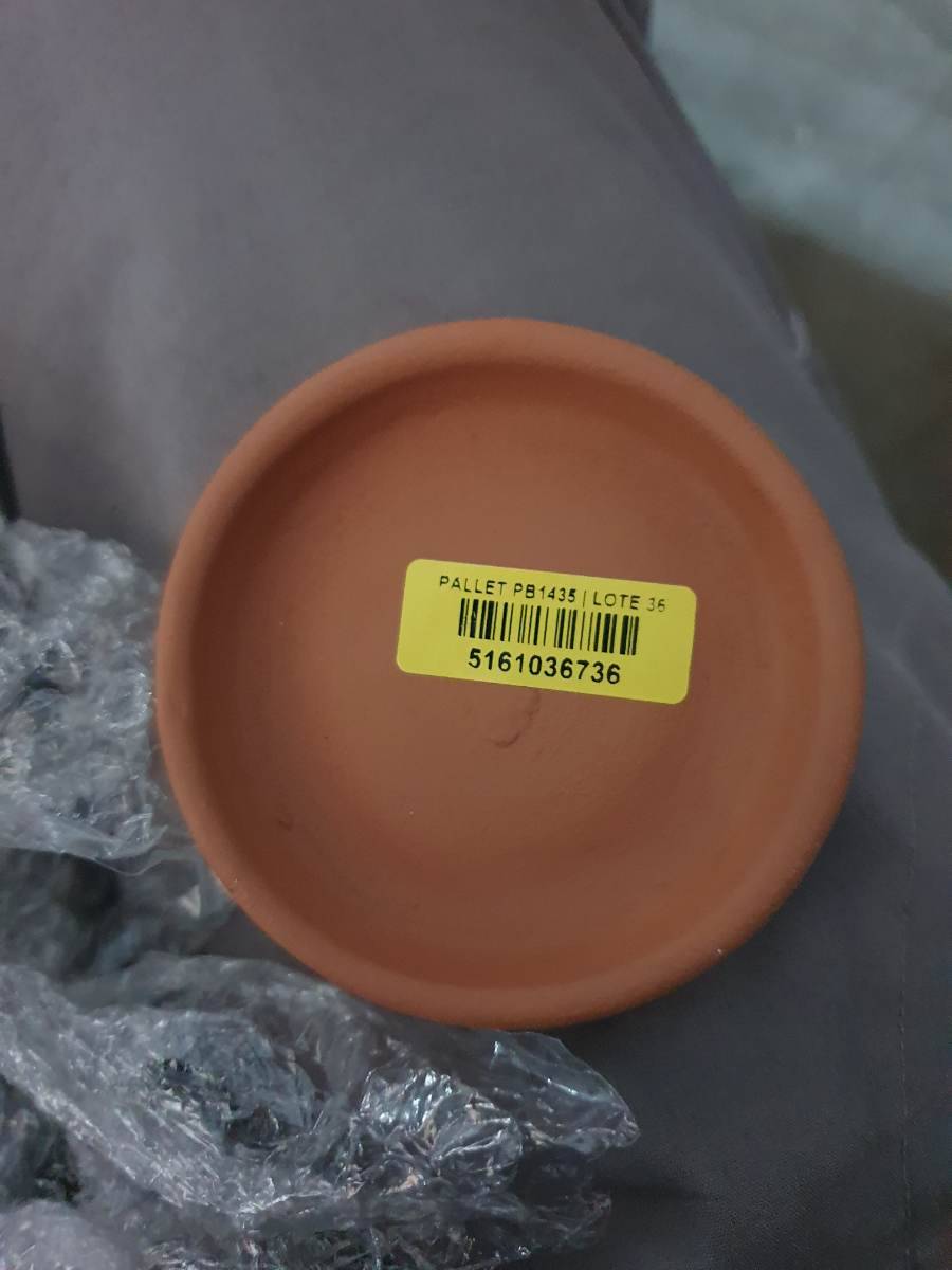 Prato de cerâmica terracota