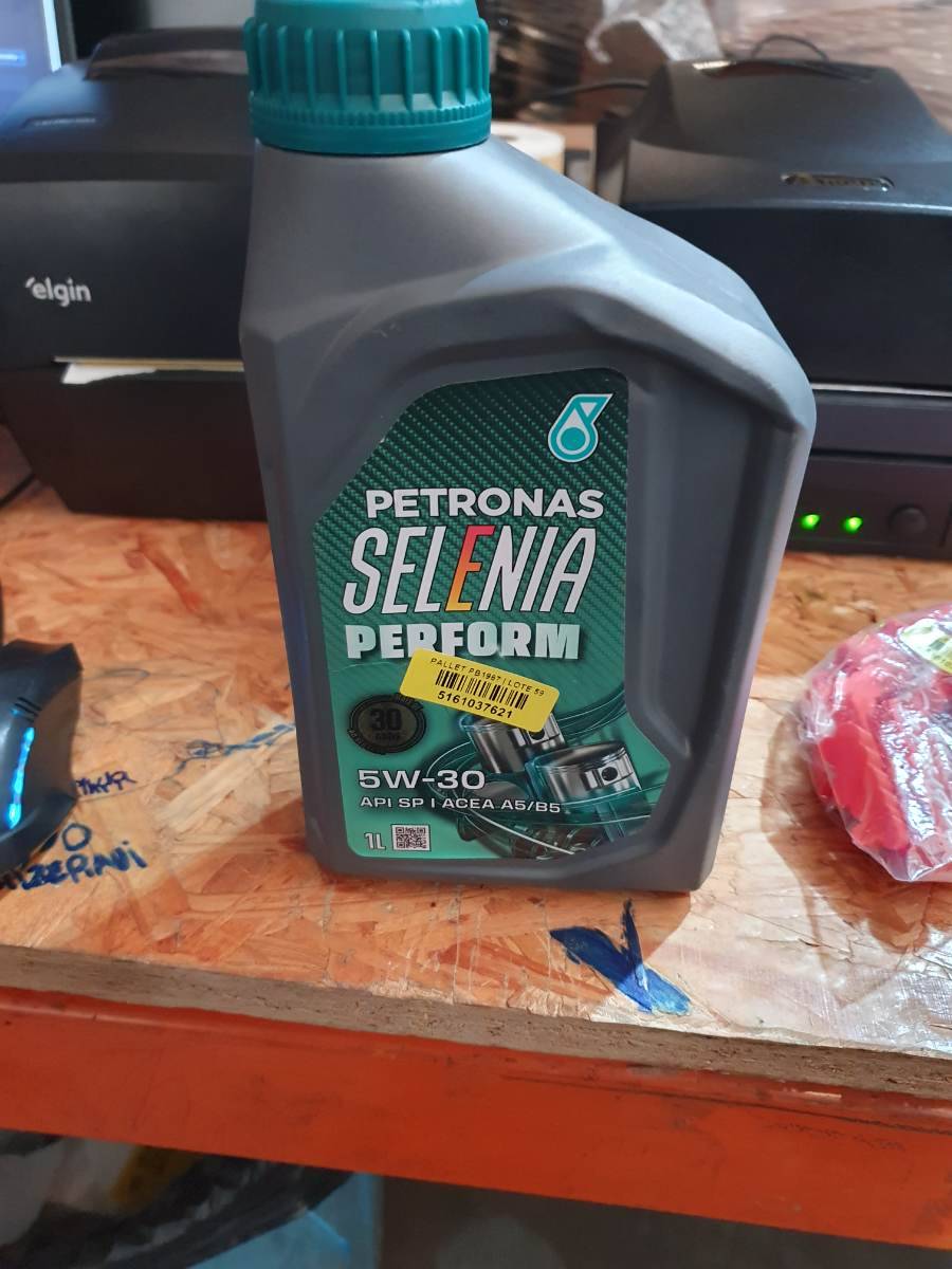 Óleo lubrificante para motor Petronas Selenia Perform 5W-30