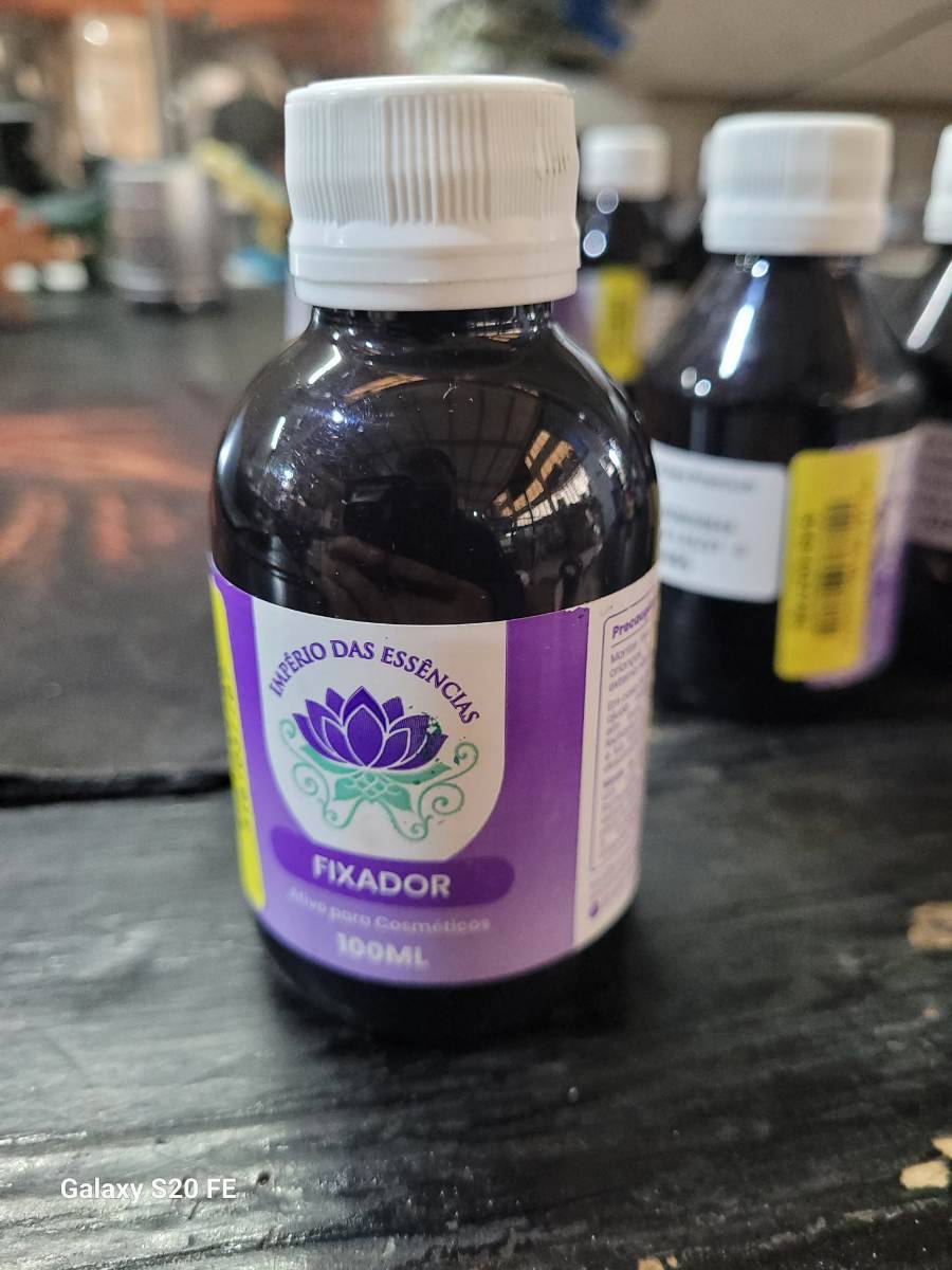 Fixador para cosméticos