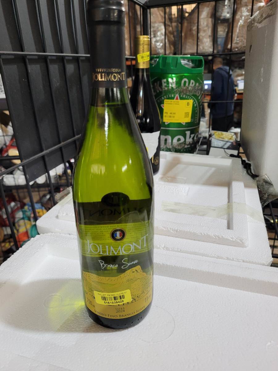 Vinho branco suave Jolimont