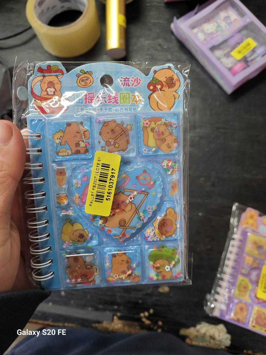 Caderno pequeno decorativo com desenhos de ursinhos