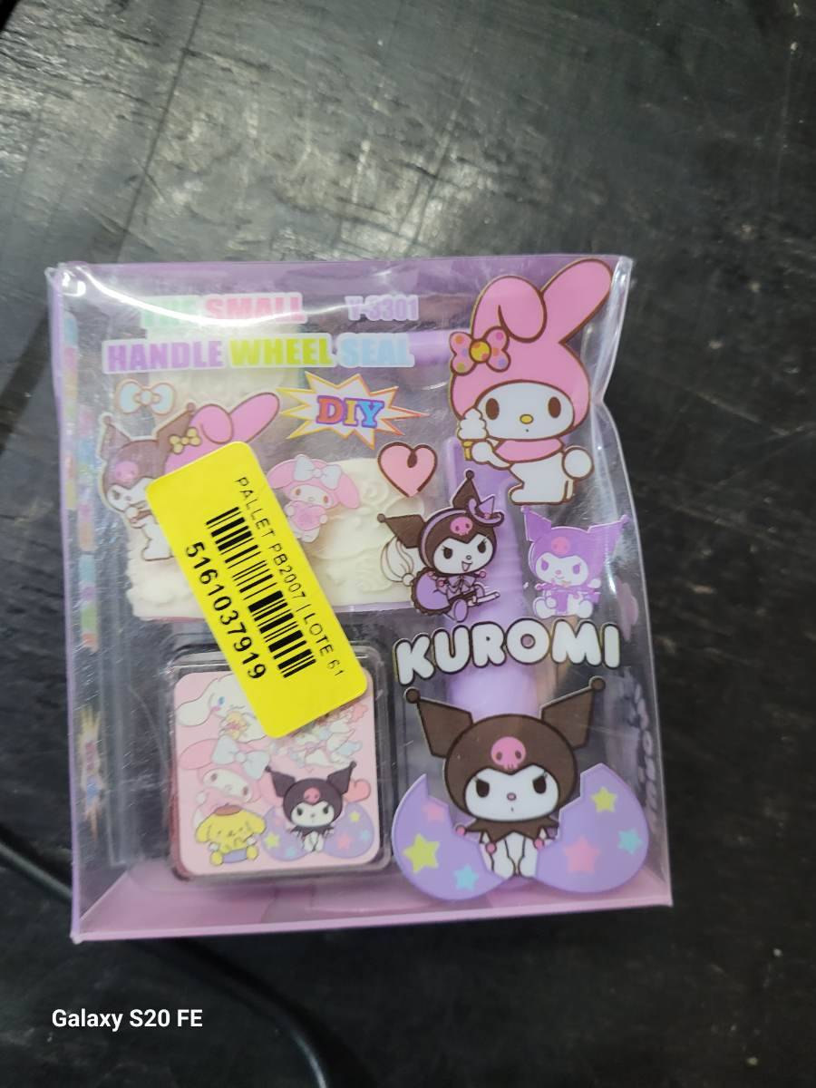 Kit de adesivos decorativos Kuromi