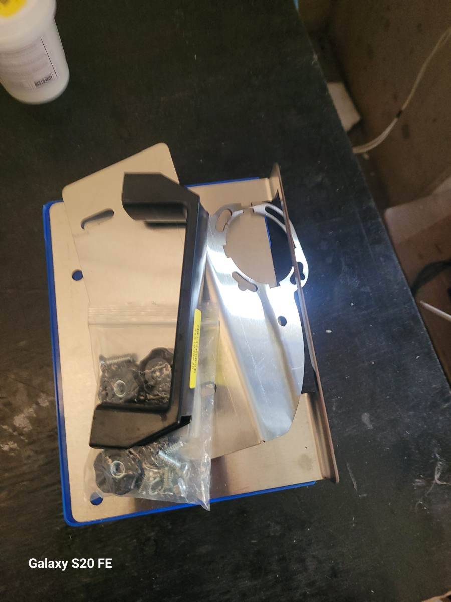 Kit suporte metálico com parafusos para instalação