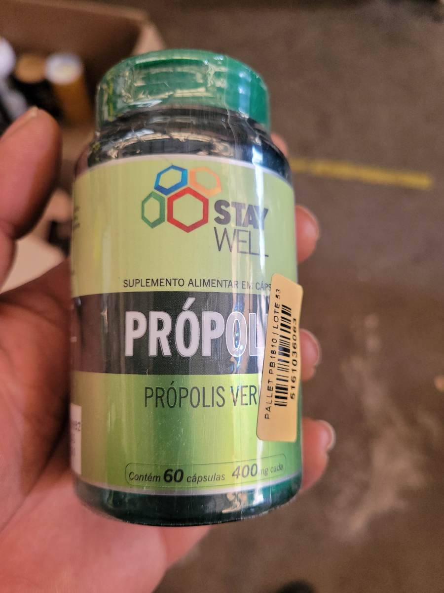 Suplemento alimentar em cápsulas de própolis verde
