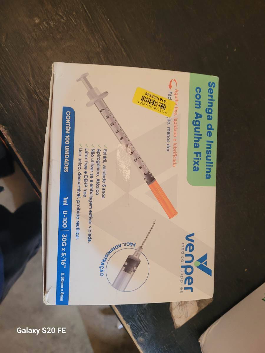 Seringa de Insulina com Agulha Fixa