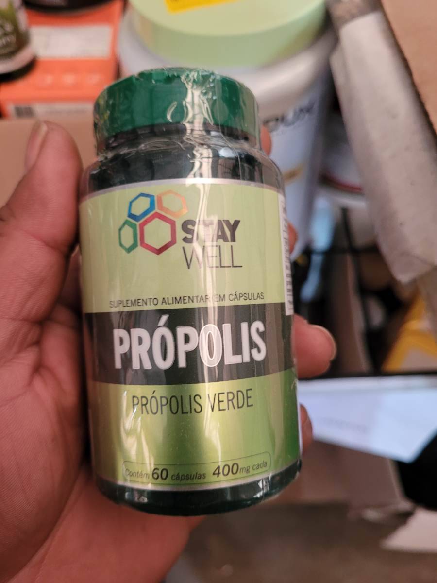 Suplemento alimentar em cápsulas de Própolis Verde