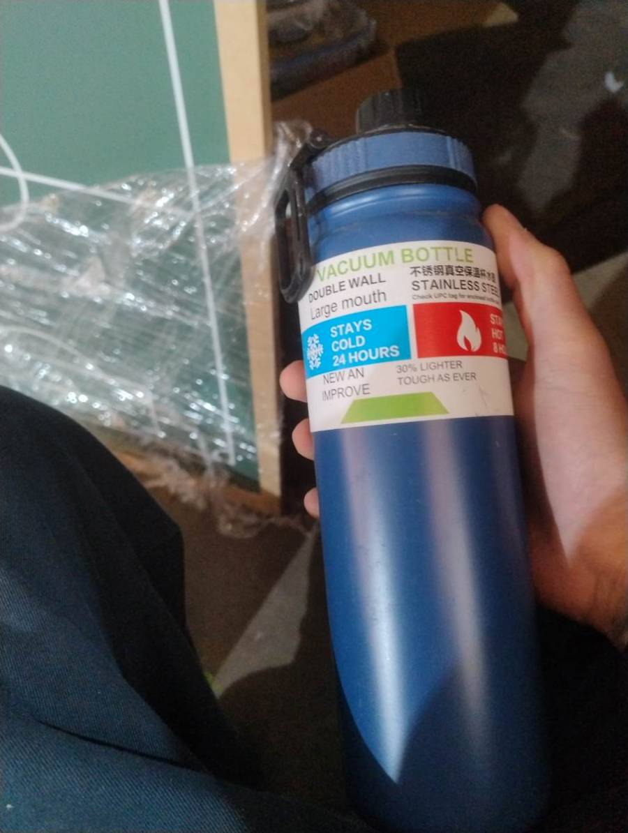 Garrafa térmica azul de aço inoxidável