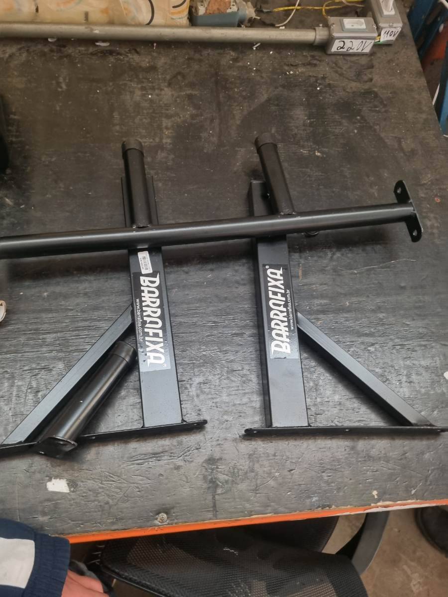 Suporte metálico para fixação, modelo Barra Fixa