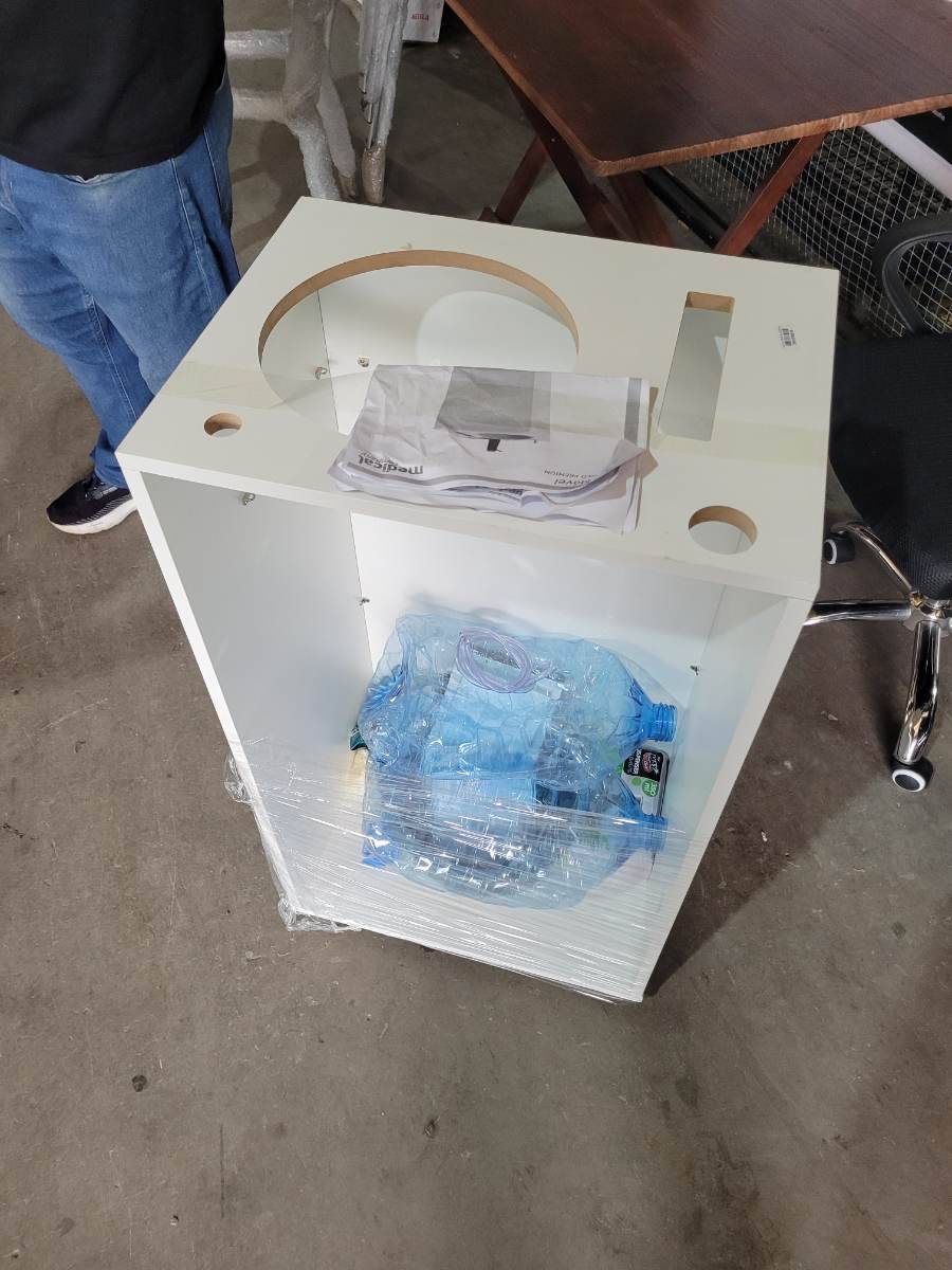 Gabinete pia móvel