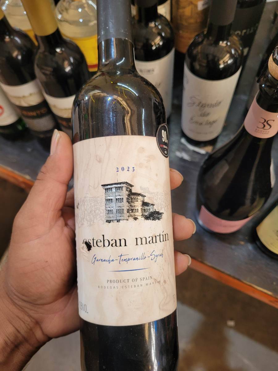 Vinho tinto Esteban Martín Garnacha-Tempranillo-Syrah