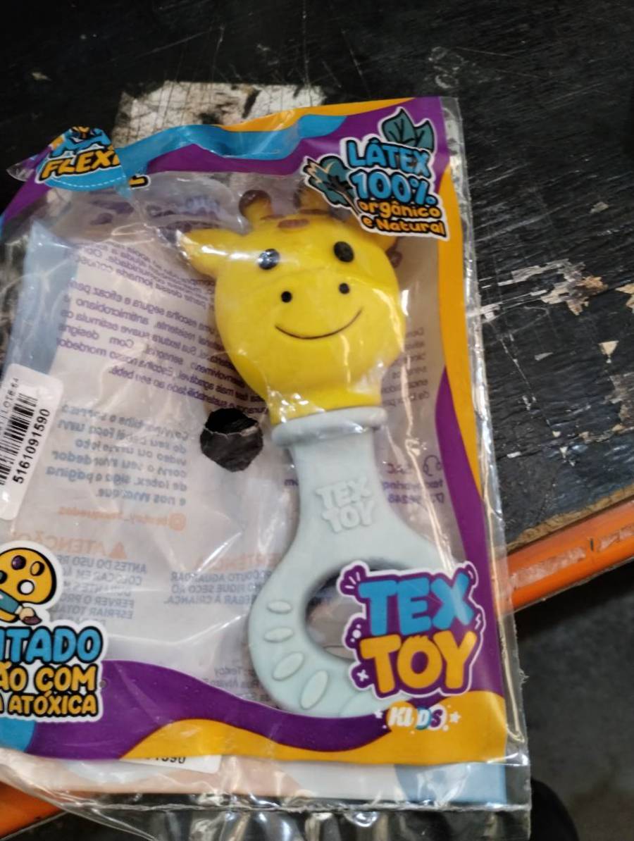Chocalho de brinquedo infantil em formato de girafa