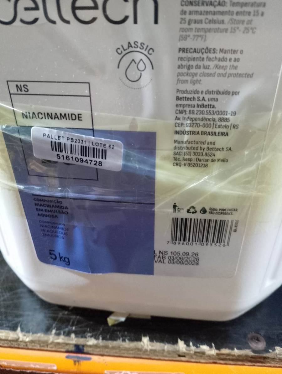 Niacinamide em emulsão aquosa