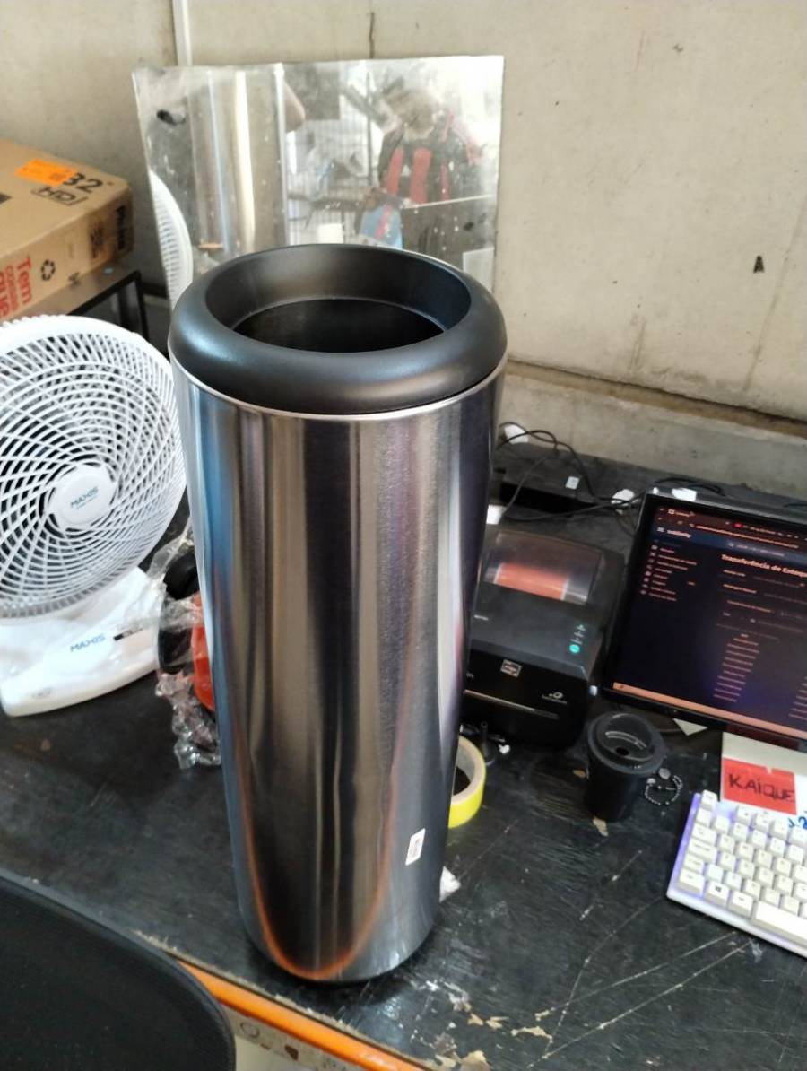 Lixeira inox com tampa de borracha