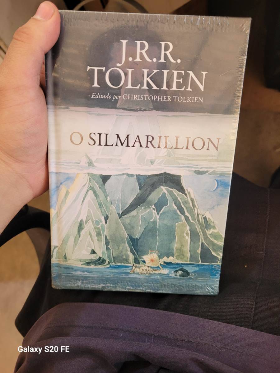 Livro O Silmarillion de J.R.R. Tolkien