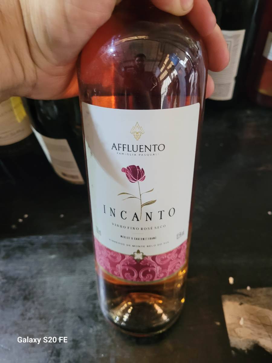 Vinho fino rosé seco