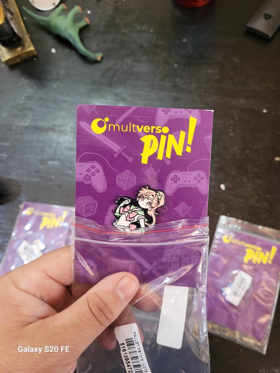 Pin decorativo multiverso PIN! com personagem de anime
