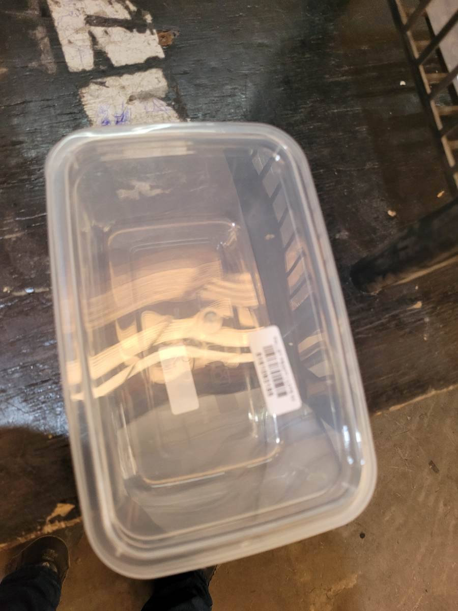 Pote plástico retangular transparente com tampa