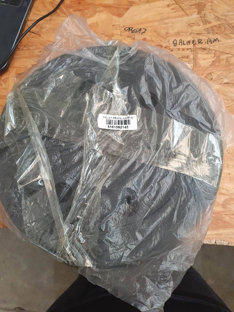 Pallet redondo preto