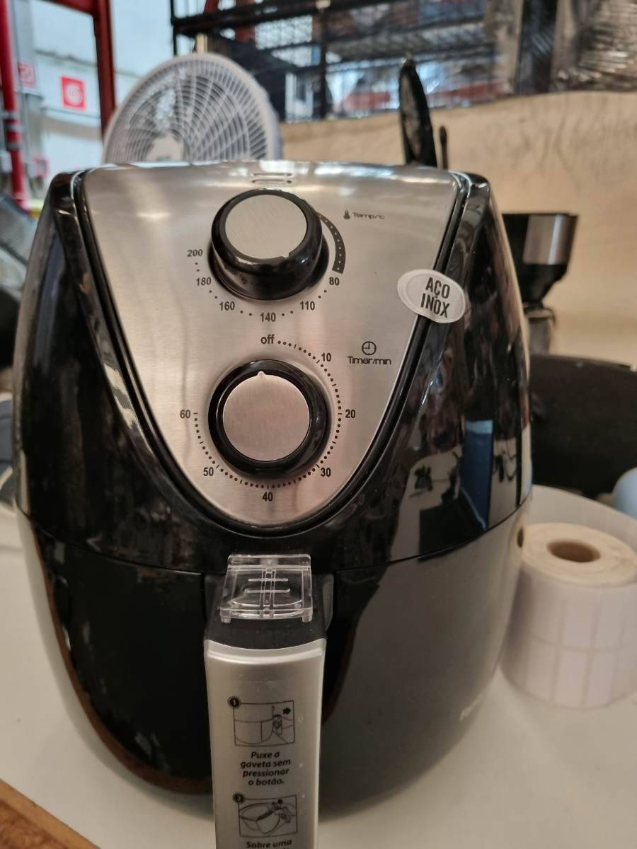 Fritadeira elétrica sem óleo (Air Fryer)