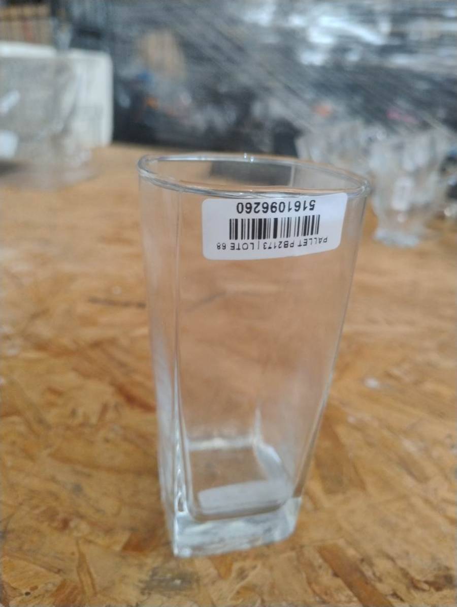 Copo de vidro quadrado