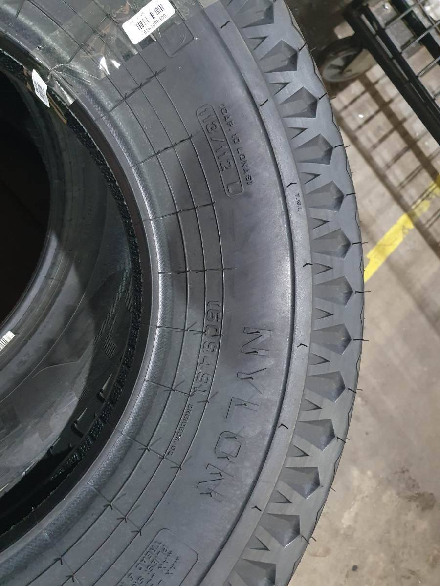 Pneu nylon 113/112 l