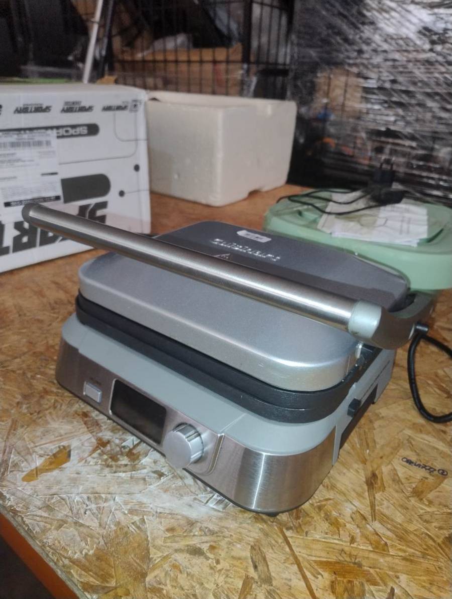 Sanduicheira ou grill elétrico