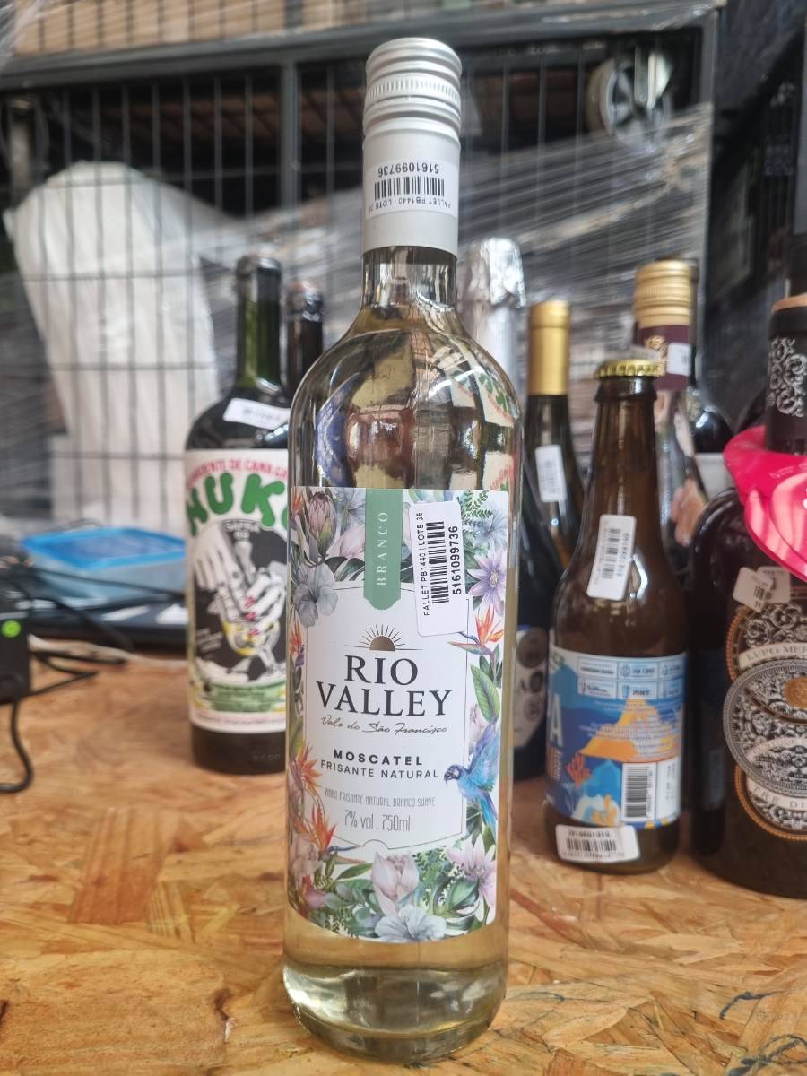 Vinho branco Moscatel frisante natural