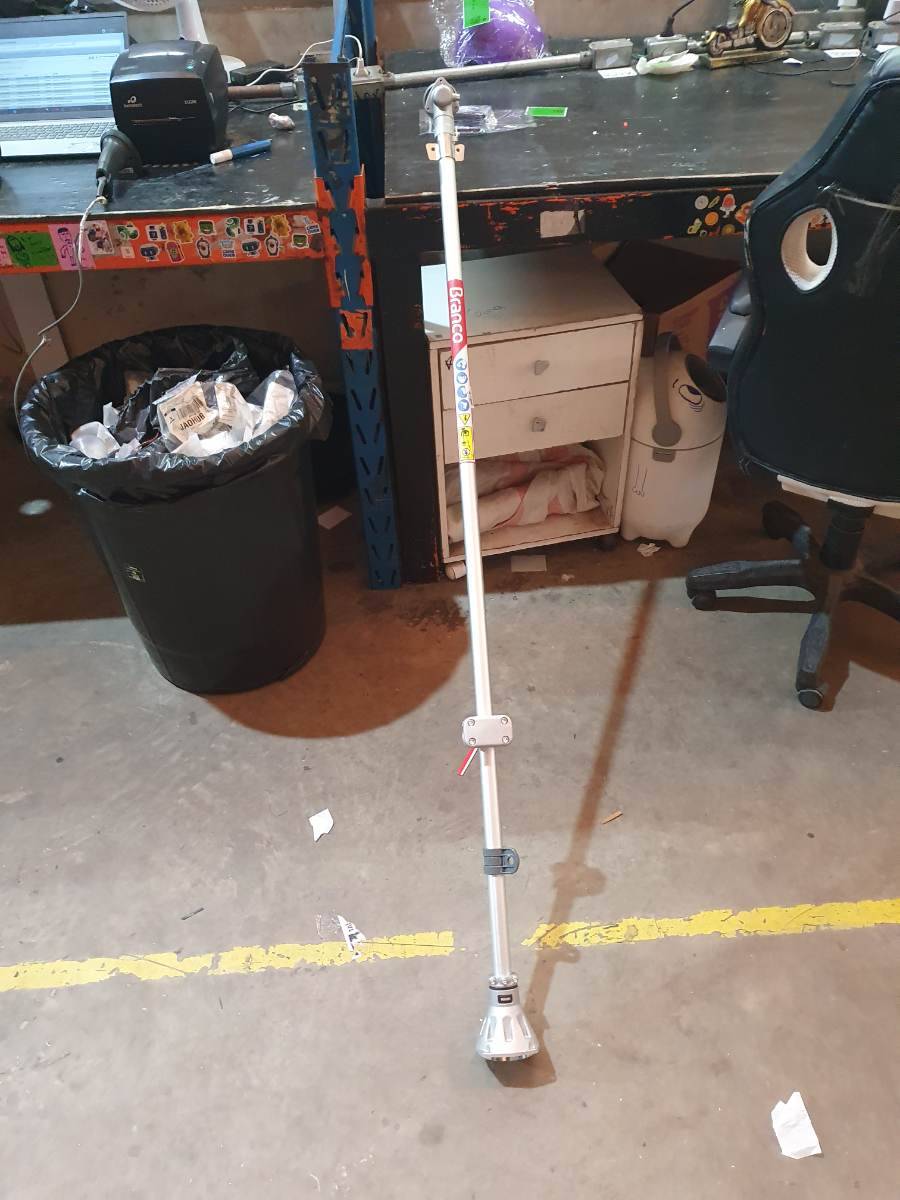 Haste extensora para roçadeira