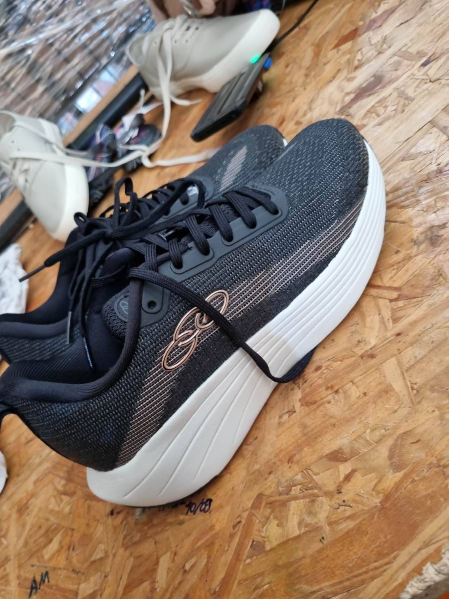 Tênis esportivo masculino