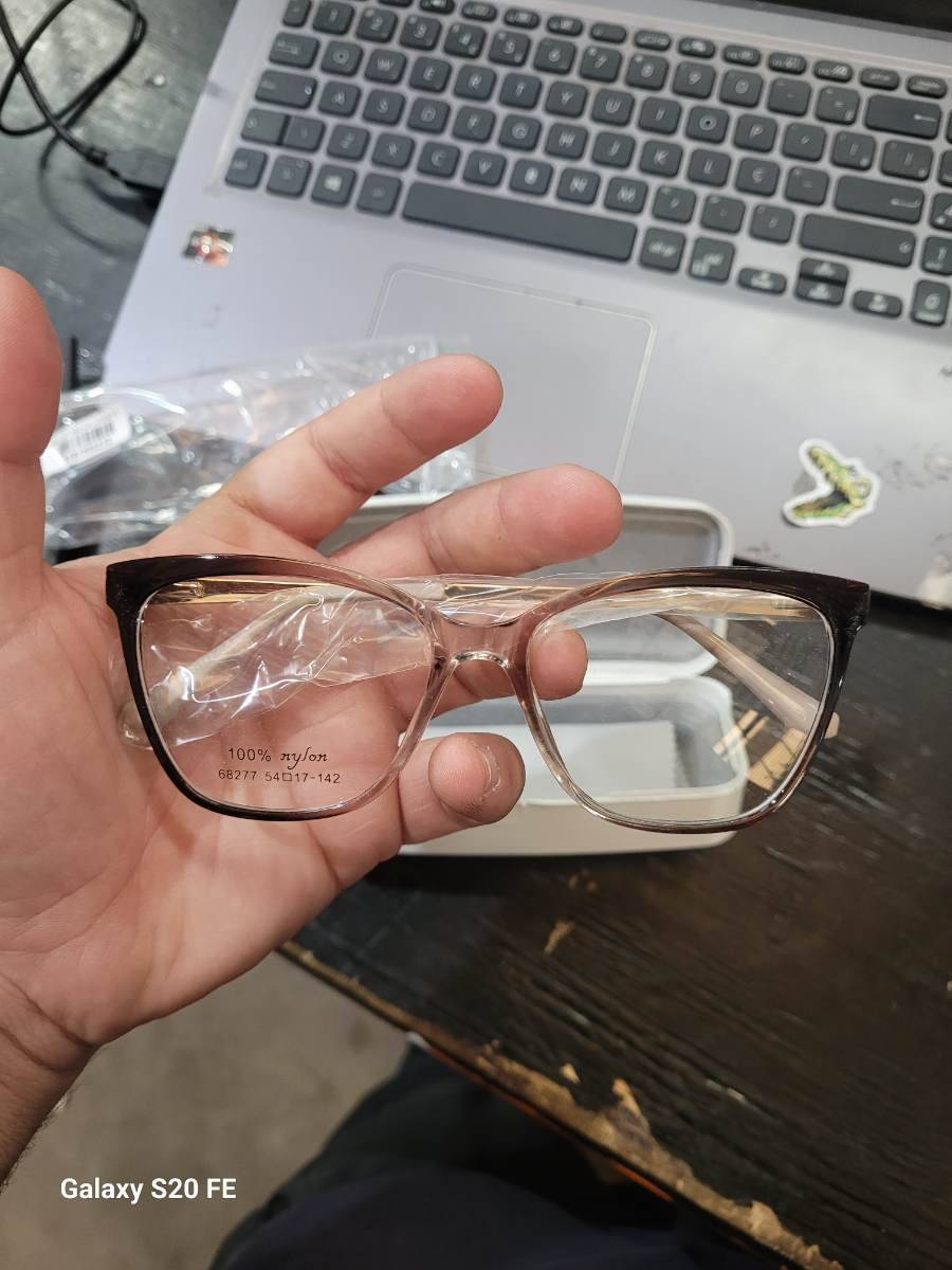 Óculos de grau com armação de nylon
