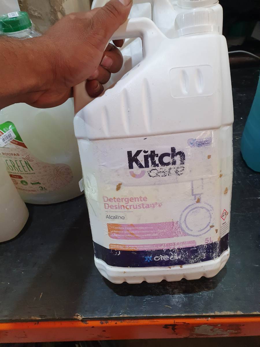 Detergente Desincrustante Alcalino
