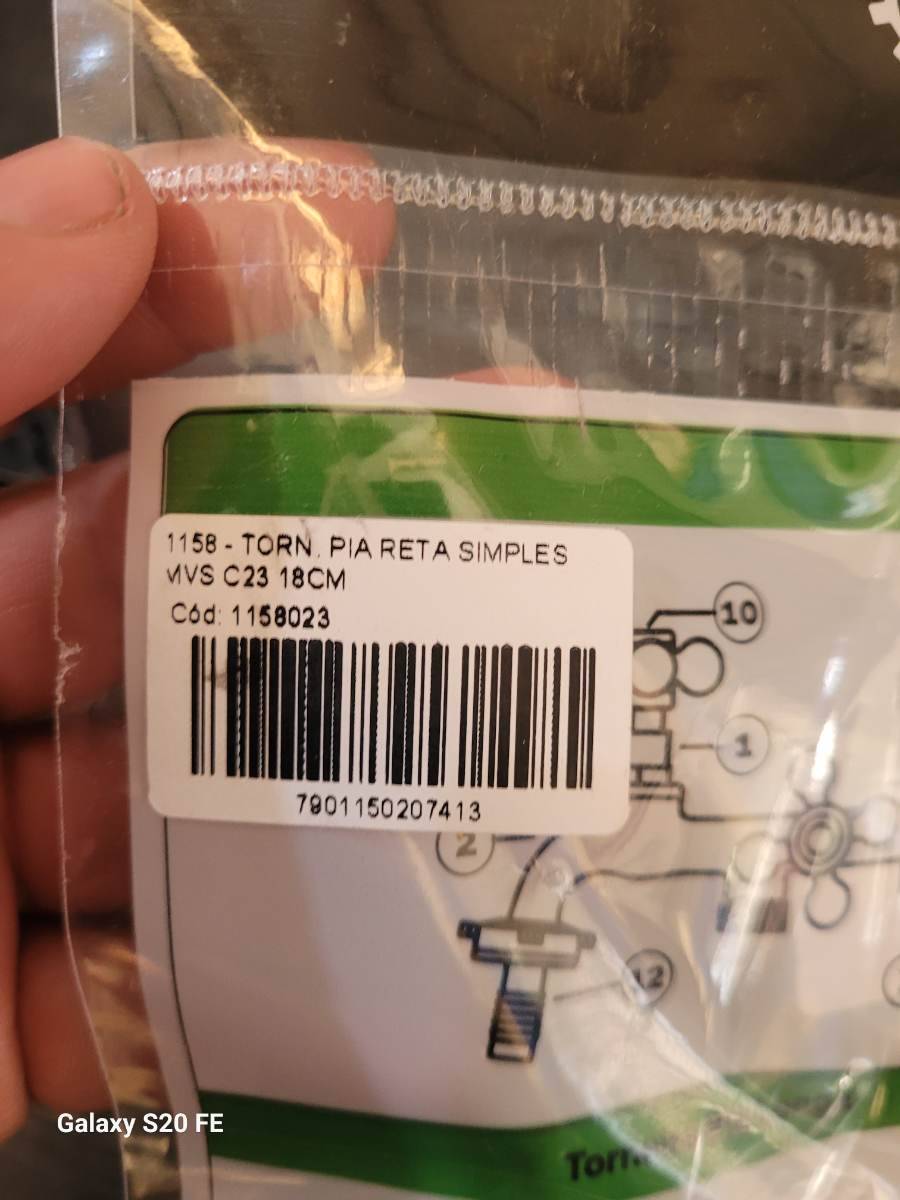 Torneira pia reta simples