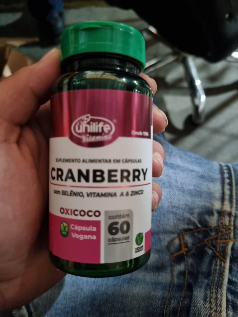 Suplemento alimentar em cápsulas Cranberry com Selênio, Vitamina A e Zinco