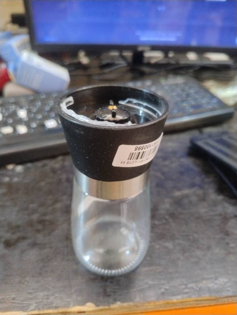 Moedor de pimenta ou sal manual