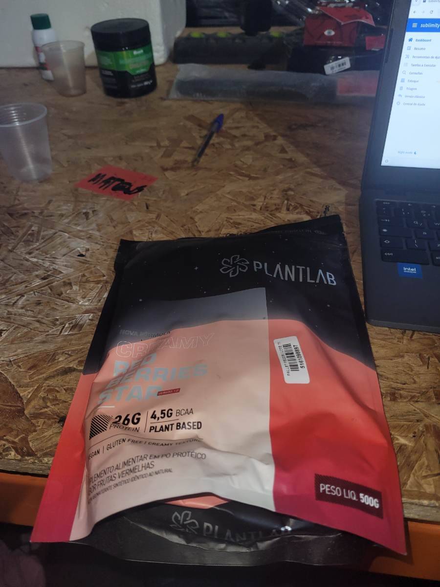 Suplemento alimentar em pó proteico sabor frutas vermelhas
